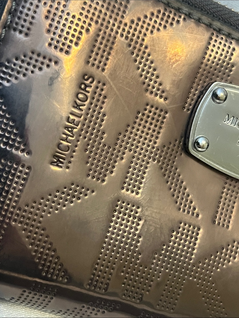 Michael Kors wristlet - Picture 3 of 10